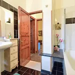 3 Bedroom Nice Apartment In Rapallo