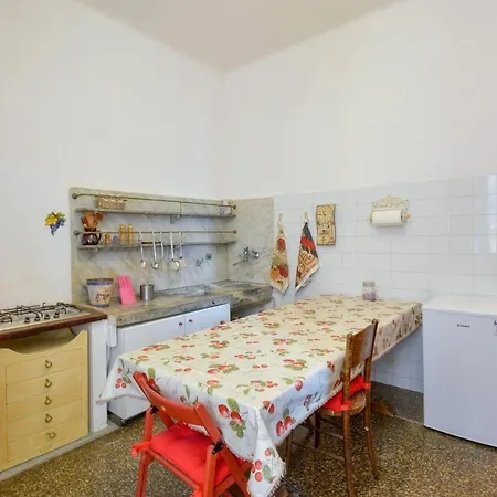 3 Bedroom Nice Apartment In Rapallo *